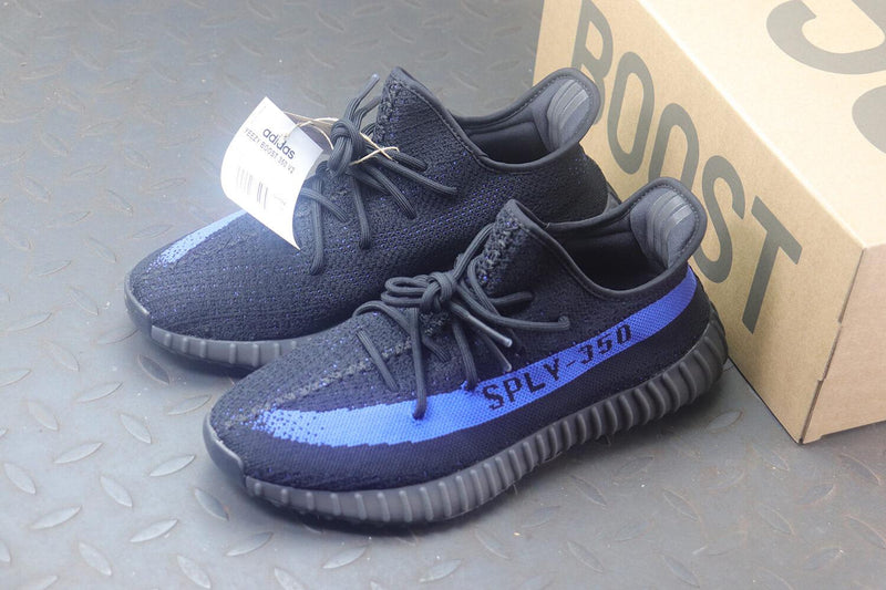 Yeezy 350 V2 “Dazzling Blue”