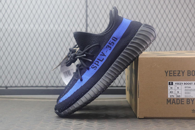 Yeezy 350 V2 “Dazzling Blue”